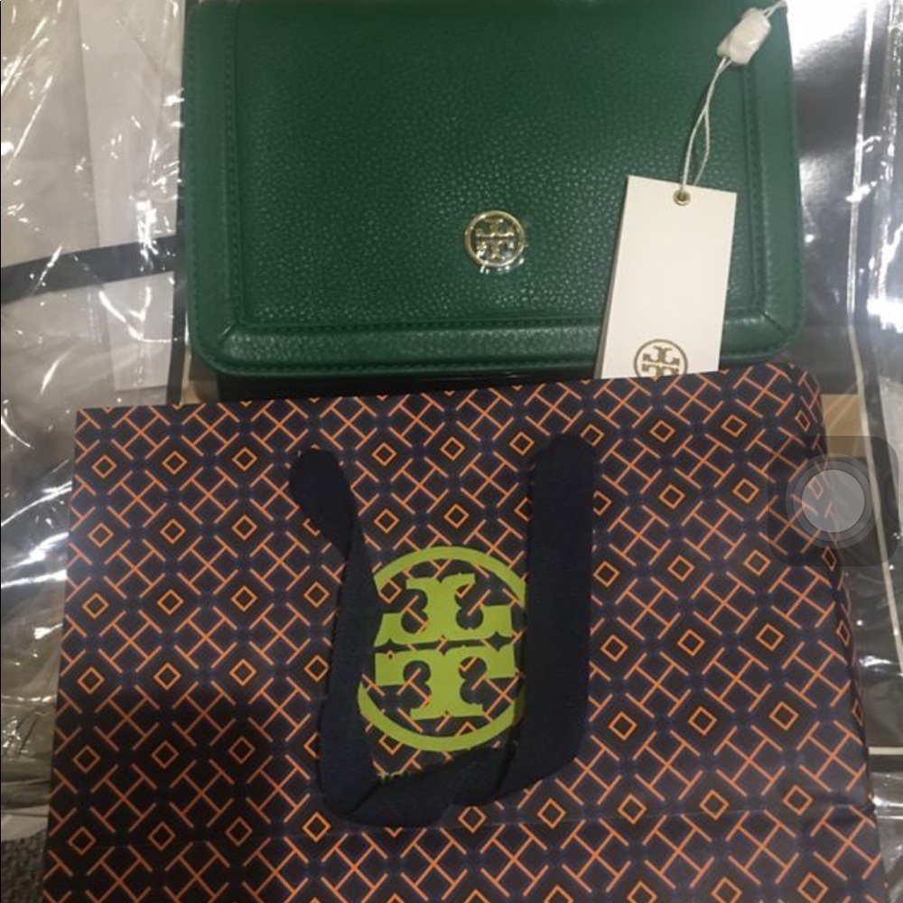 Bought it for my friend. But she does not like it. - Picture 3 of 5